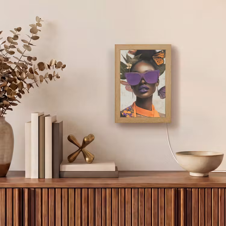 Vrouw - Zonnebril - Vlinder - Bloemen Light Box met kabel (Tafellamp) klein -sfeer2