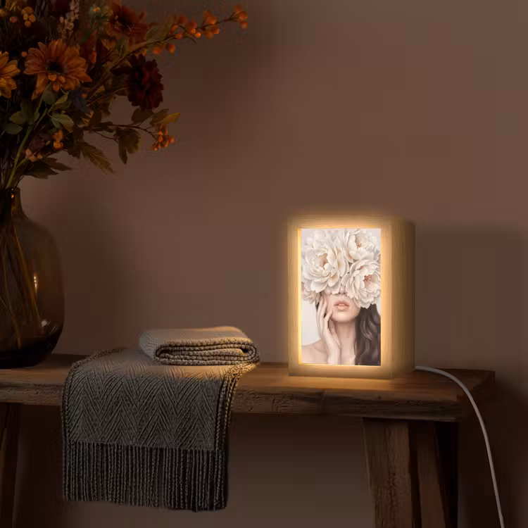 Gezicht - Pioenrozen - Crème Light Box met kabel (Tafellamp) klein -sfeer4
