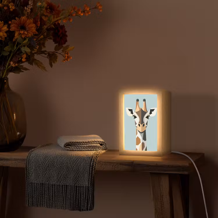 Giraffe - Illustratie - Bruin - Minimalistisch Light Box met kabel (Tafellamp) klein -sfeer4