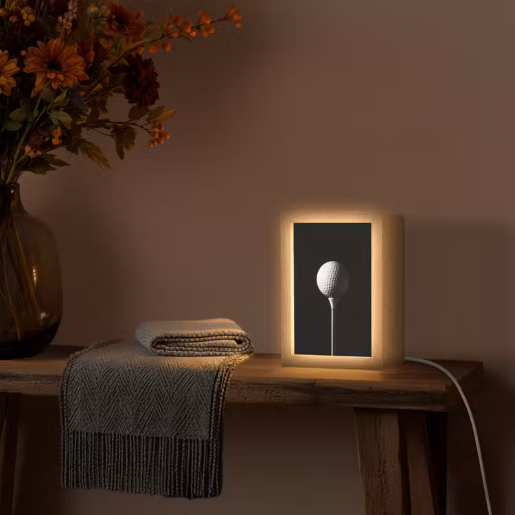 Golfbal - Minimalistisch - Wit Light Box met kabel (Tafellamp) klein -sfeer4