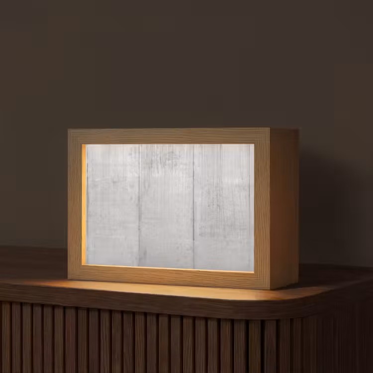 inductiebeschermer-hout-beton-2024-ferrari-9uolurunnkxsgtz74-3-light-box-met-kabel-tafellamp-klein-z3d-website.jpg