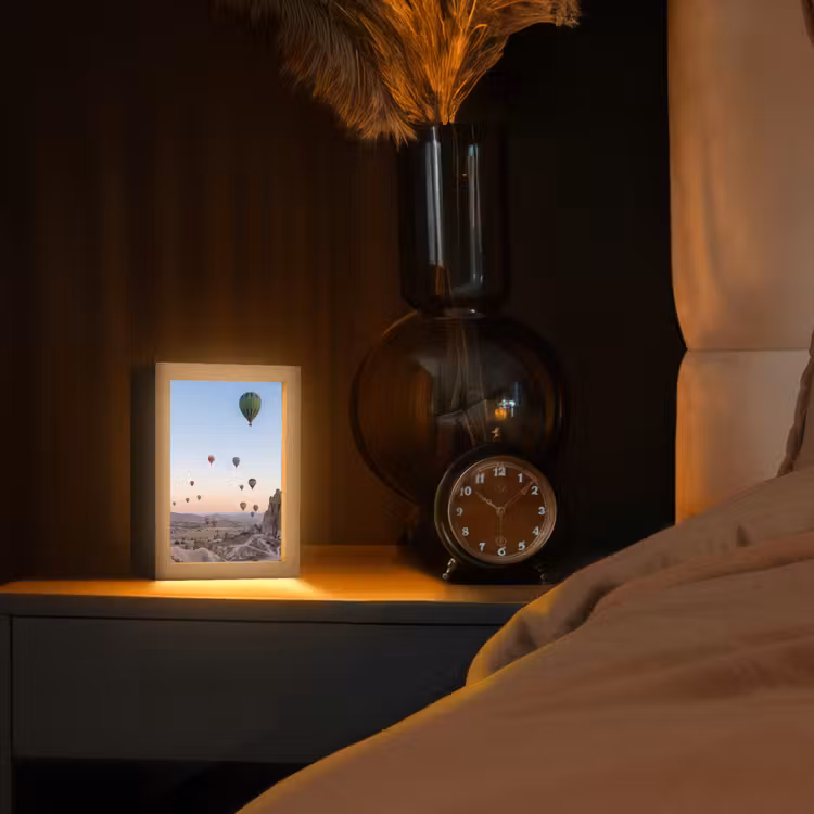 Luchtballonnen - Rotsen - Zonsopgang Light Box met kabel (Tafellamp) klein -sfeer1