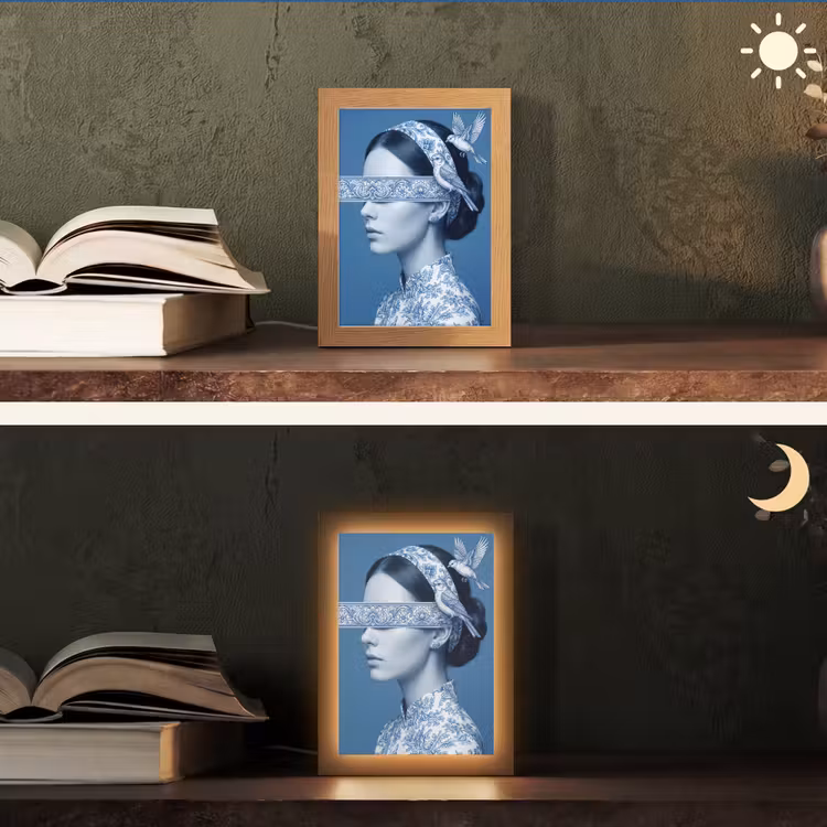 Portret - Klassiek - Wit - Blauw Light Box met kabel (Tafellamp) klein -sfeer3