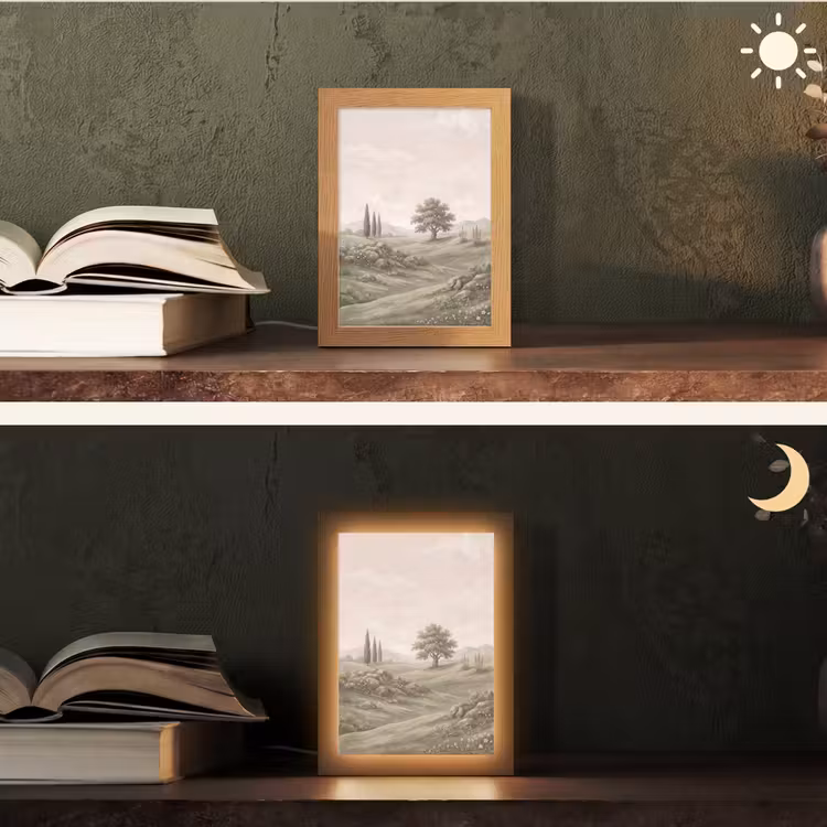 Heuvellandschap - Bomen - Natuur - Groen Light Box met kabel (Tafellamp) klein -sfeer3