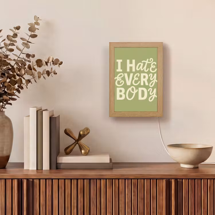 I hate everybody - Groen - Retro Light Box met kabel (Tafellamp) klein -sfeer2