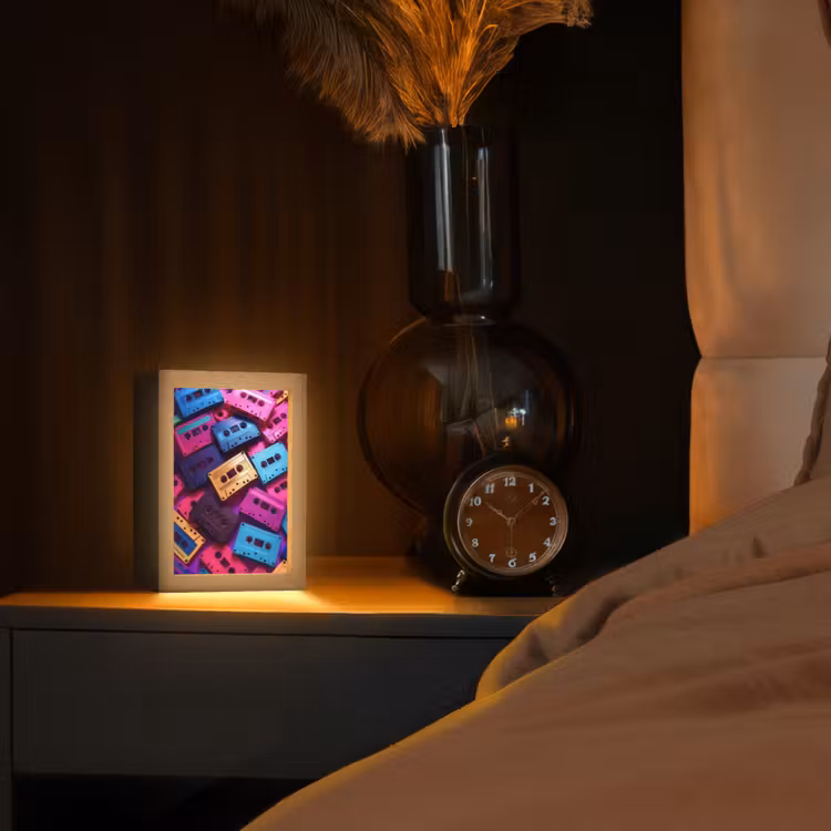 Cassetteband - Kleurrijk - Energiek Light Box met kabel (Tafellamp) klein -sfeer1