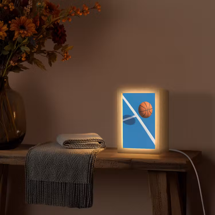 Basket - Bal - Blauw - Zwevend Light Box met kabel (Tafellamp) klein -sfeer4