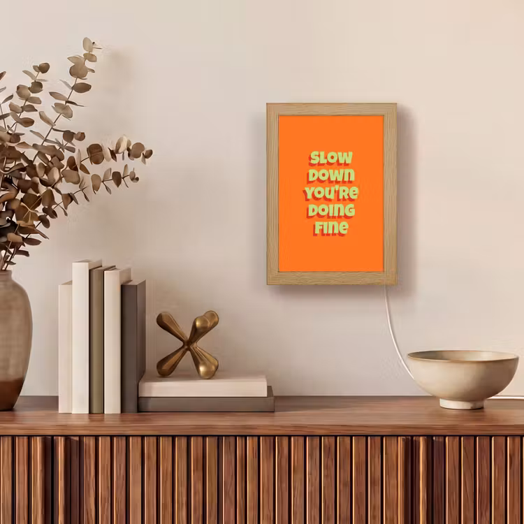 Slow down you're doing fine - Oranje - Simple Light Box met kabel (Tafellamp) klein -sfeer2