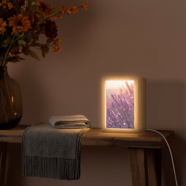 Lavendel - Paars - Zonlicht Light Box met kabel (Tafellamp) klein -sfeer4