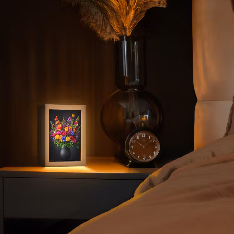 Felgekleurd - Bloemen - Vaas Light Box met kabel (Tafellamp) klein -sfeer1