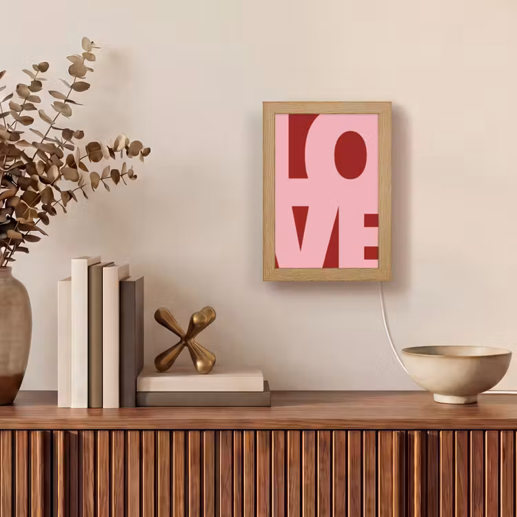 Love - Rood - Blokletters Light Box met kabel (Tafellamp) klein -sfeer2