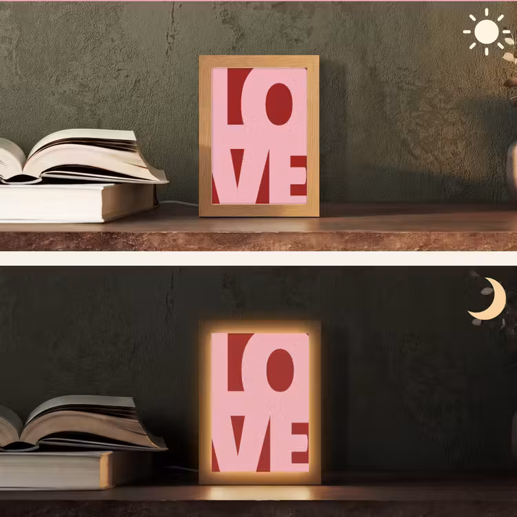Love - Rood - Blokletters Light Box met kabel (Tafellamp) klein -sfeer3