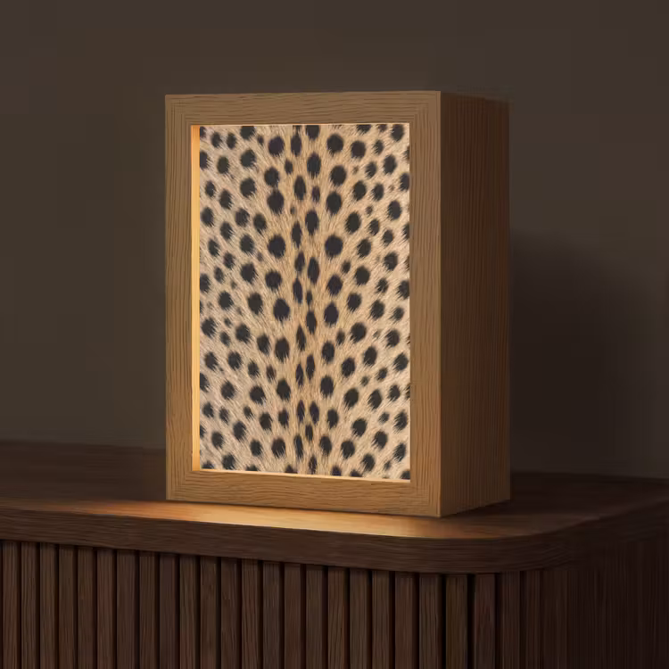 Vacht - Jachtluipaard - Zwart - Wit Light Box met kabel (Tafellamp) klein -z3d_website