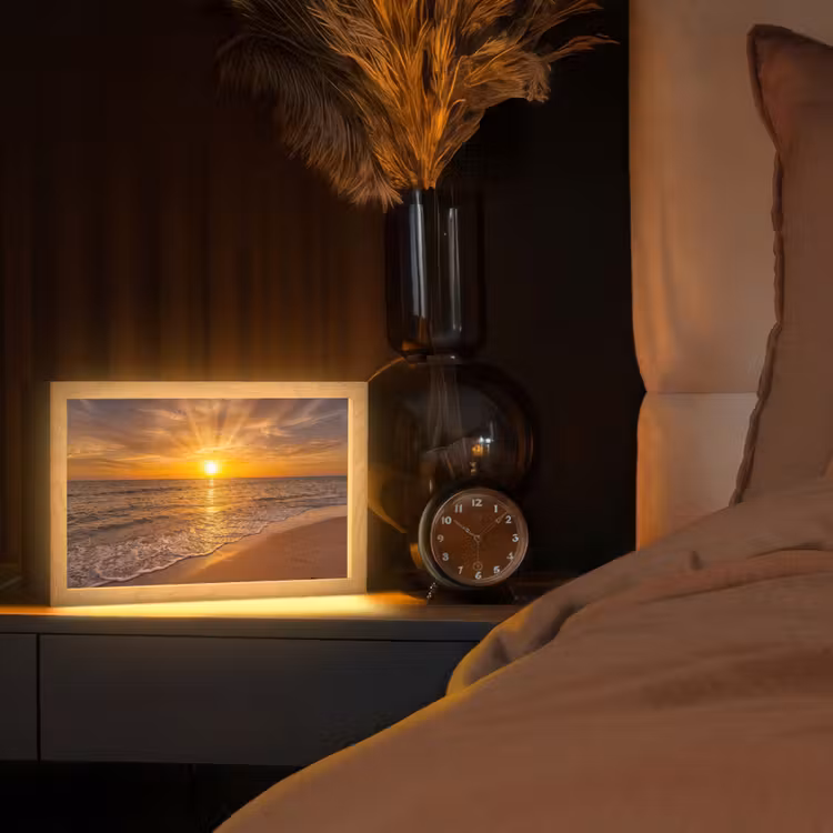 Zee - Zonsondergang - Golven - Kust - Oranje Light Box met kabel (Tafellamp) klein -sfeer1