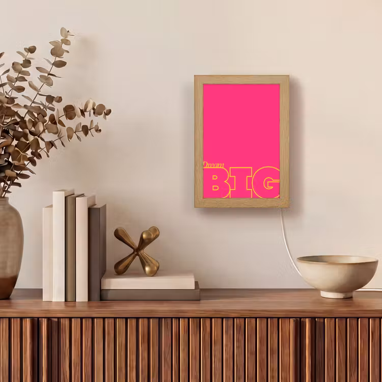 Minimalistisch - Roze - Dream big - Grafisch Light Box met kabel (Tafellamp) klein -sfeer2