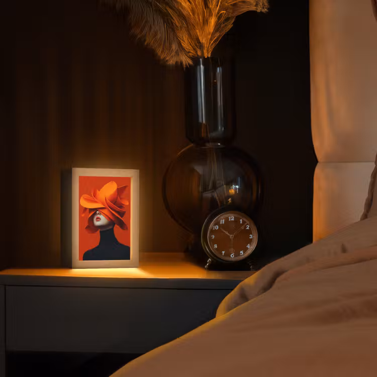 Oranje - Hoed - Vrouw Light Box met kabel (Tafellamp) klein -sfeer1