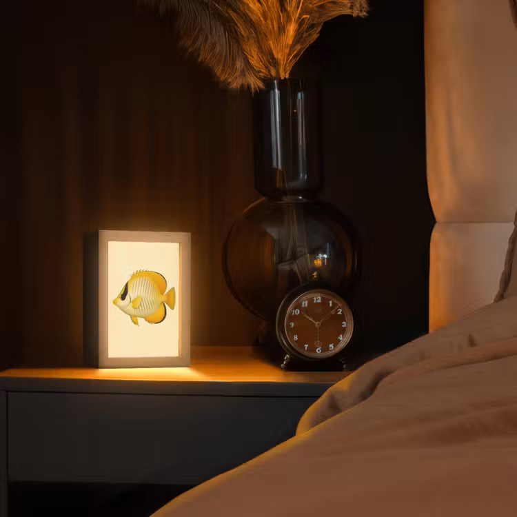 Ovaal - Vis - Geel - Schubben Light Box met kabel (Tafellamp) klein -sfeer1