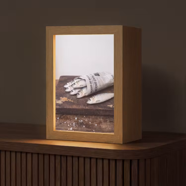 Tischlampe - Sardine – Zeitung – Schneidebrett - Sardientje - krant - snijplank Light Box met kabel (Tafellamp) klein