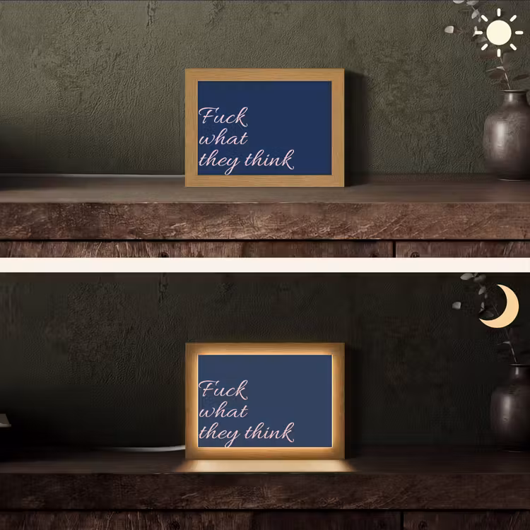 Fuck what they think - Blauw - Cursief Light Box met kabel (Tafellamp) klein -sfeer3