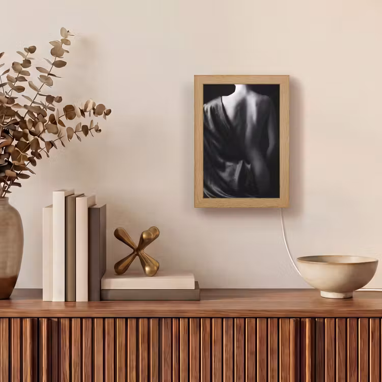 Schouder - Zijde - Rug - Zwart - Wit - Elegant Light Box met kabel (Tafellamp) klein -sfeer2