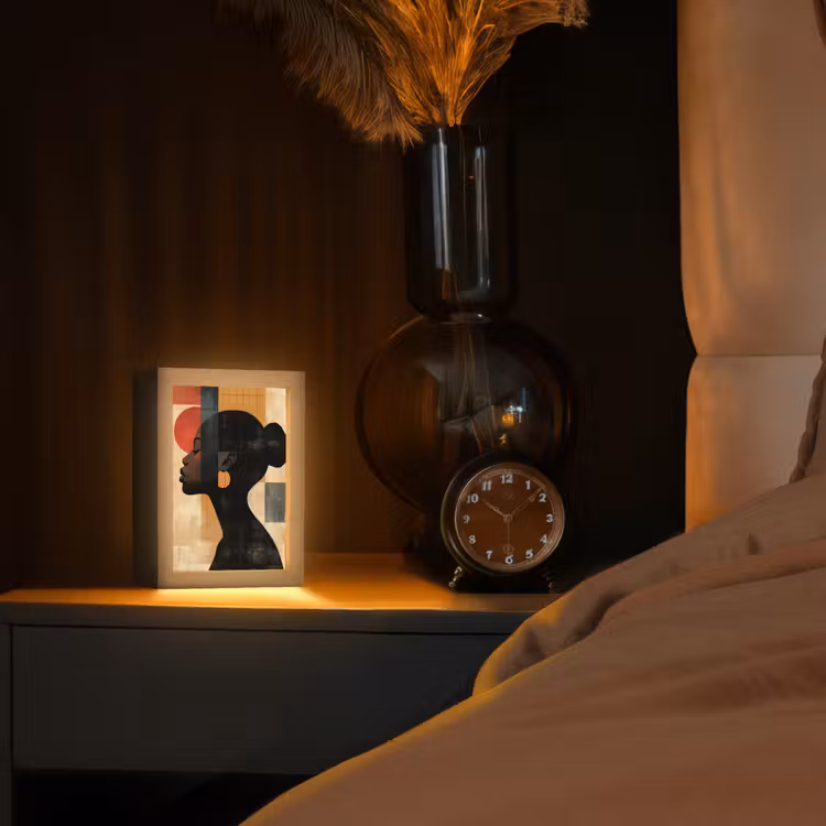 Zijaanzicht - Vrouw - Vormen Light Box met kabel (Tafellamp) klein -sfeer1