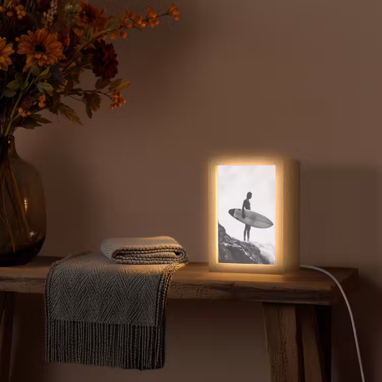 Surfer - Rots - Oceaan - Golven Light Box met kabel (Tafellamp) klein -sfeer4