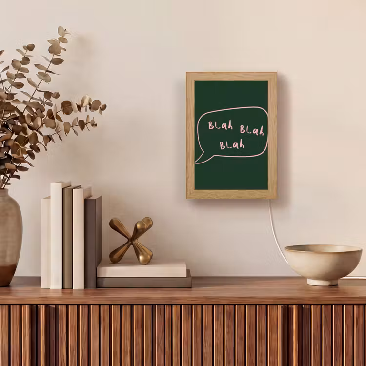 Tekstwolkje - Donkergroen - BLAH BLAH BLAH Light Box met kabel (Tafellamp) klein -sfeer2