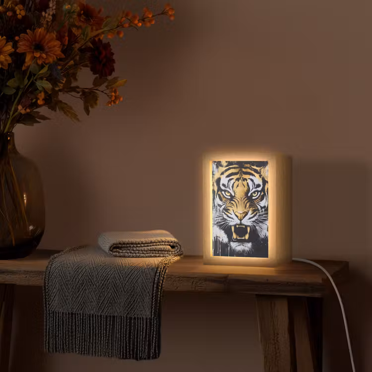 Tijger - Verfspatten - Goud Light Box met kabel (Tafellamp) klein -sfeer4