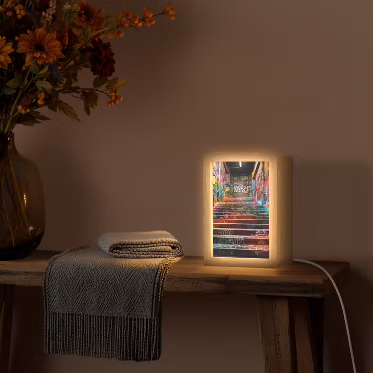 Trap - Graffiti - Kleuren - Kunst Light Box met kabel (Tafellamp) klein -sfeer4
