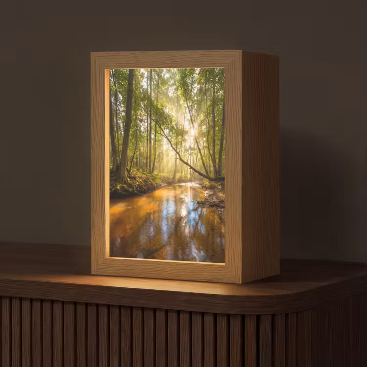 Bos - Beek - Zonlicht - Natuur - Groen Light Box met kabel (Tafellamp) klein -z3d_website