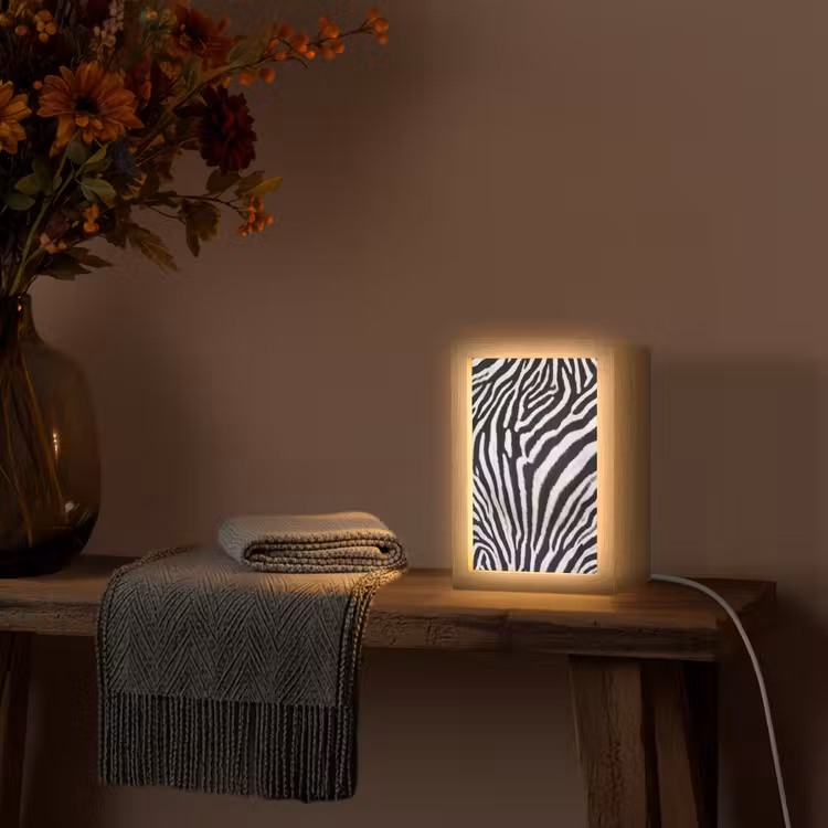 Zebra - Vacht - Klassiek - Zwart - Wit Light Box met kabel (Tafellamp) klein -sfeer4