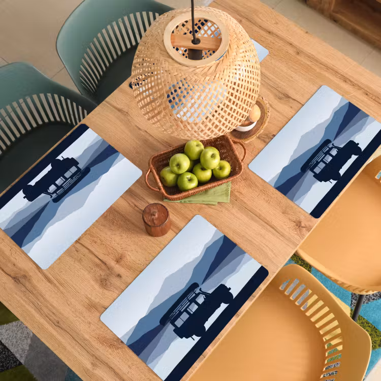 Auto - Meer - Bergen - Blauw Placemat vinyl groot -zzsfeer5_Kitchenyeah-website