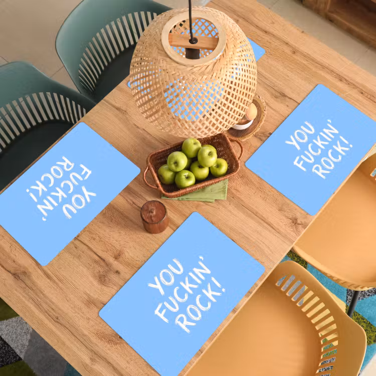Blauw - Wit - You fuckin rock Placemat vinyl groot -zzsfeer5_Kitchenyeah-website