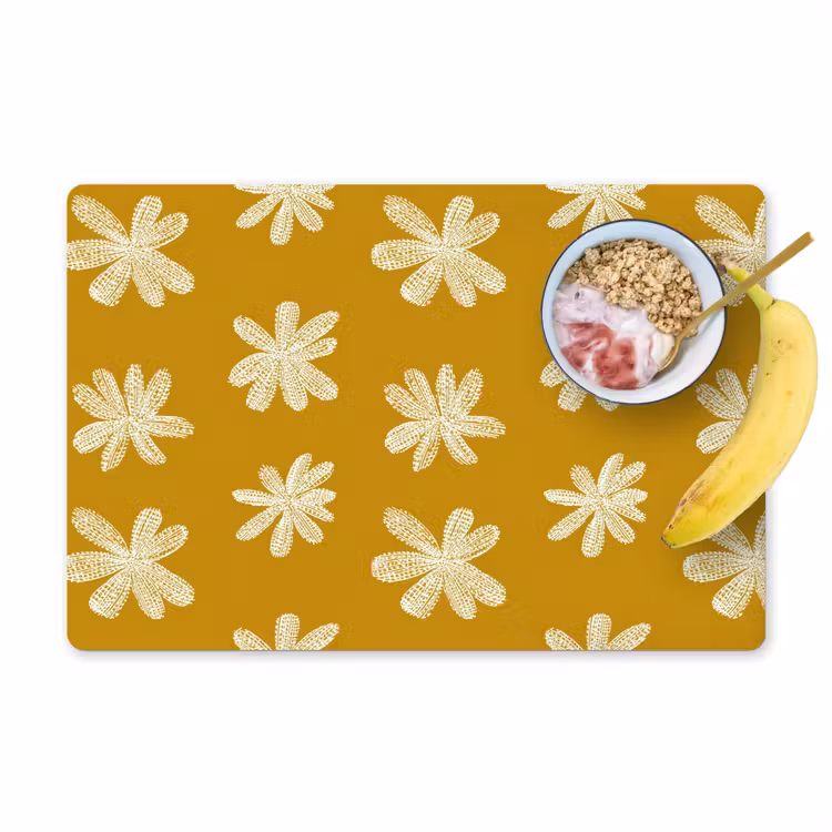 Bloem - Speels - Okergeel Placemat vinyl groot 368 -zzzproduct_Kitchenyeah-website