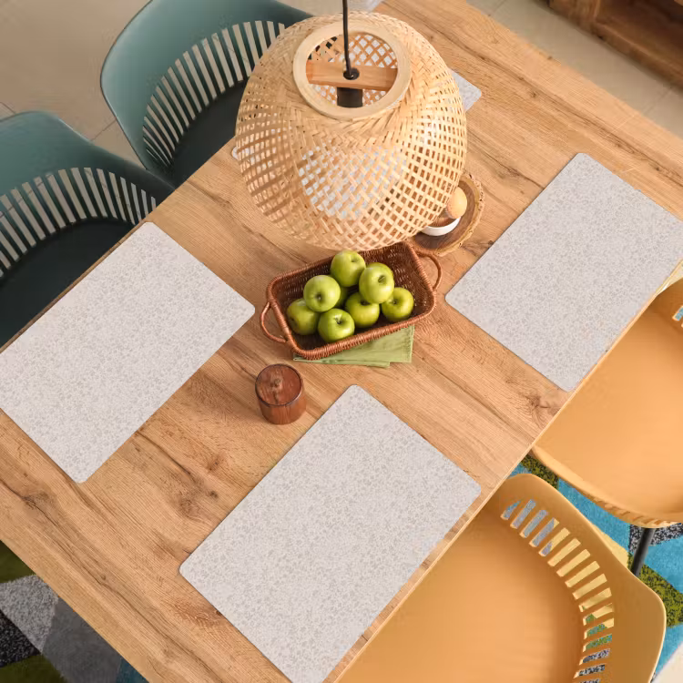 Bloemen - Bladeren - Licht - Taupe Placemat vinyl groot 368 -zzsfeer5_Kitchenyeah-website