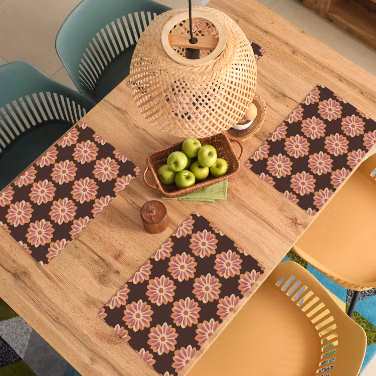 Bloemen - Patroon - Bruin Placemat vinyl groot 368 -zzsfeer5_Kitchenyeah-website