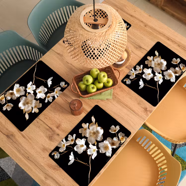 Bloemen - Wit - Goud Placemat vinyl groot -zzsfeer5_Kitchenyeah-website