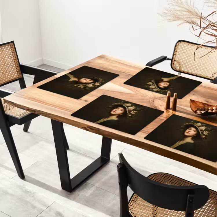 Bloemenhoed - Portret - Vrouw Placemat vinyl groot -zzsfeer4_Kitchenyeah-website