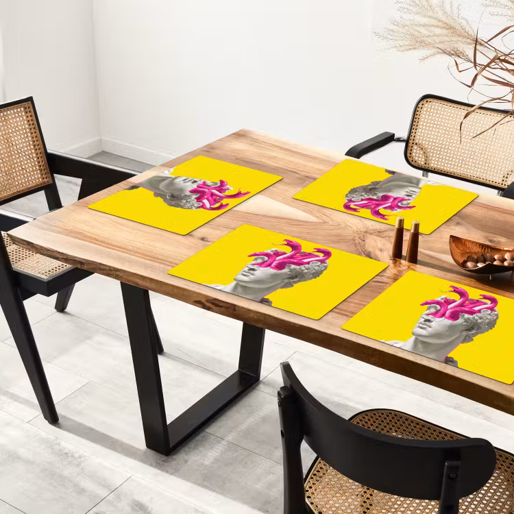 Buste - Slangen - Geel Placemat vinyl groot -zzsfeer4_Kitchenyeah-website