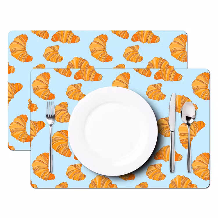 Croissant - Speels - Blauw Placemat vinyl groot 368 -zzsfeer2_Kitchenyeah-website