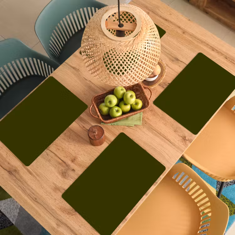 Dark - Olive - Groen Placemat vinyl groot 368 -zzsfeer5_Kitchenyeah-website