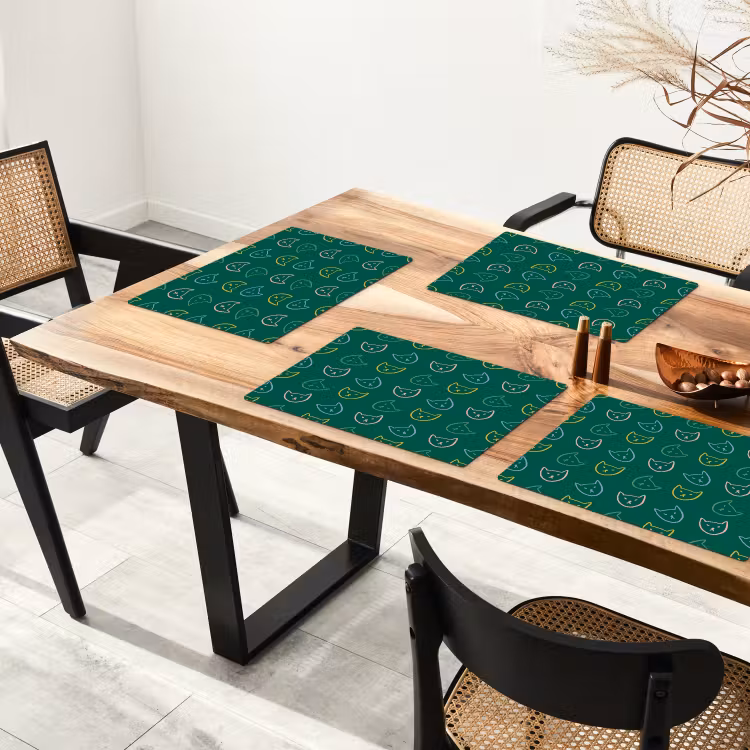 Donkergroen - Gezichten - Katten - Kleuren Placemat vinyl groot 368 -zzsfeer4_Kitchenyeah-website