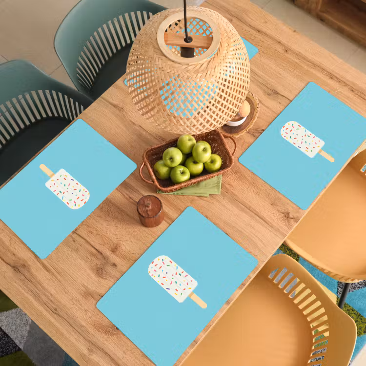 Ijsje - Stokje - Sprinkles - Lichtblauw Placemat vinyl groot -zzsfeer5_Kitchenyeah-website
