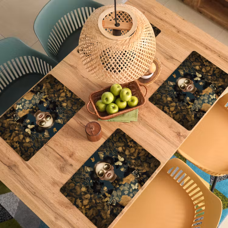 Vrouw - Bladeren - Goud - Vlinders Placemat vinyl groot -zzsfeer5_Kitchenyeah-website