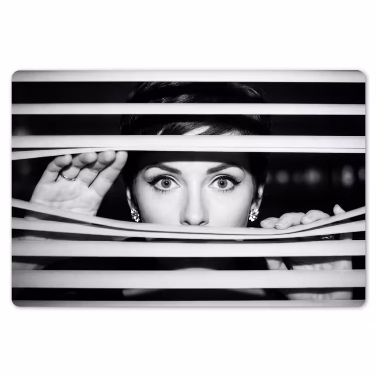 Vrouw - Jaloezieën - Portret - Zwart-wit Placemat vinyl groot -zzsfeer1_Kitchenyeah-website