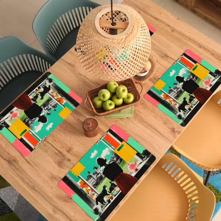Vrouw - Keuken - Katten - Doorkijk Placemat vinyl groot -zzsfeer5_Kitchenyeah-website