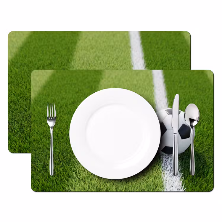 Voetbal - Grasveld - Sport - Groen Placemat vinyl groot -zzsfeer2_Kitchenyeah-website