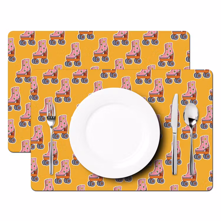 Geel - Rolschaatsen - Patroon Placemat vinyl groot 368 -zzsfeer2_Kitchenyeah-website