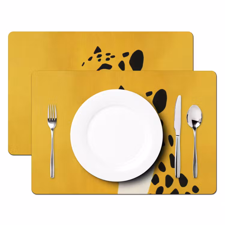 Cheetah - Illustratie - Geel Placemat vinyl groot -zzsfeer2_Kitchenyeah-website