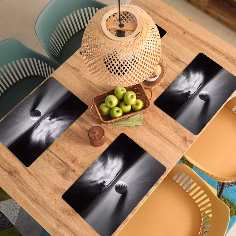Golfbal - Wazig - Zwart Placemat vinyl groot -zzsfeer5_Kitchenyeah-website